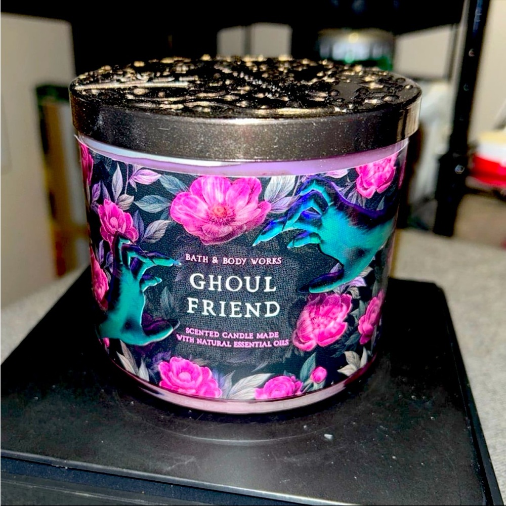 Bath & Body Works Ghoul Friend 3 Wick Candle